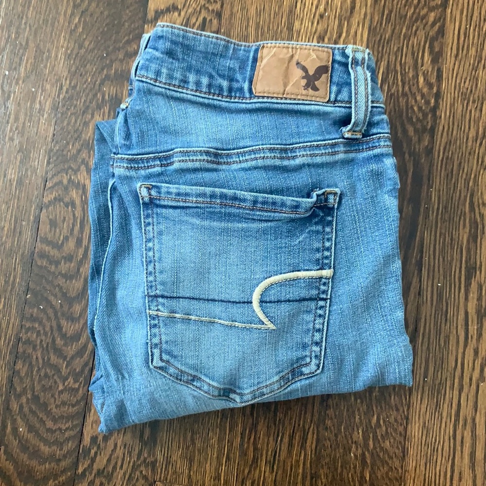 AE light wash jeggings